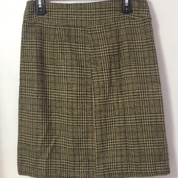 Smart Set Plaid Skirt - Picture 4 of 9